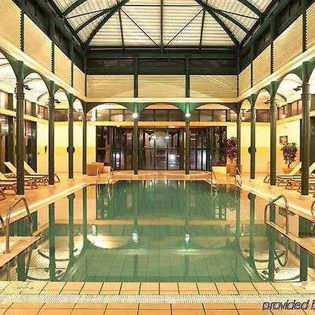 Marriott's Village D'ile-de-france Hotel
