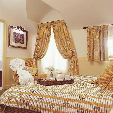 Hotel Marriott's Village D'ile-de-france 4*