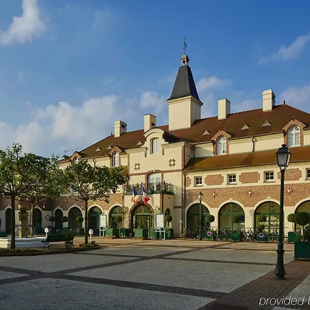Marriott's Village D'ile-de-france Hotel
